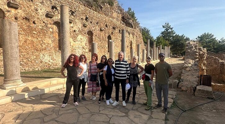 Antik Çağ'dan Tropikal Esintilere: Gazipaşa Deluxe Kültür ve Gastronomi Turu